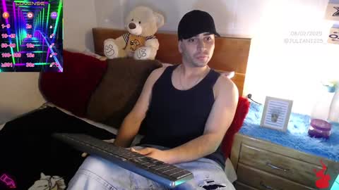 Julian online show from 02/08/25, 02:49