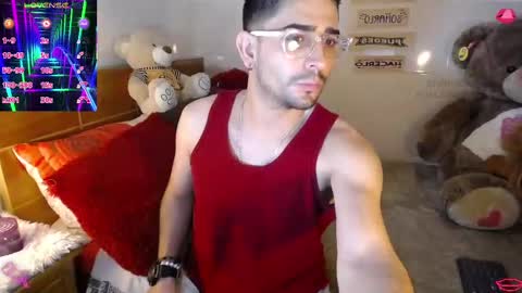 Julian online show from 03/08/25, 02:01