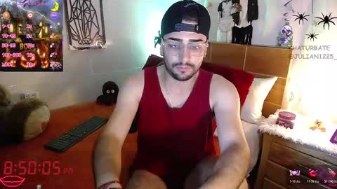 Julian online show from 10/23/25, 01:49