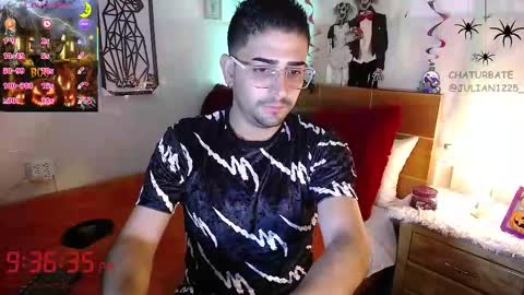 Julian online show from 10/30/25, 02:35