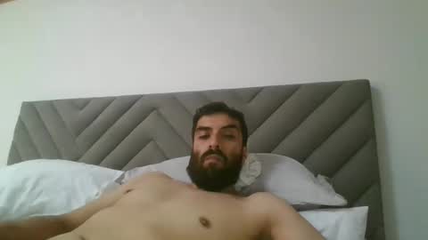 Snapshot of julian_patino chatting on 02/23/25, 04:57 julian_patino online show from 02/23/25, 04:57