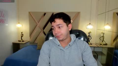 julian_smith21 online show from 02/24/26, 12:14