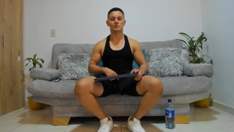 julian_wallace online show from 12/18/24, 12:10