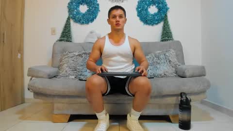 julian_wallace online show from 12/31/24, 10:01