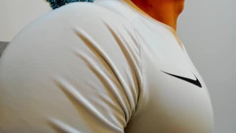 julian_wallace online show from 01/05/25, 01:56