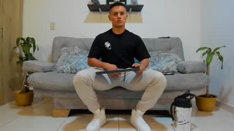 julian_wallace online show from 01/25/25, 01:10