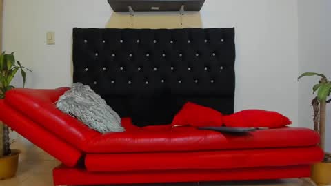 julian_wallace online show from 02/14/25, 02:18