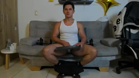 julian_wallace online show from 09/30/25, 12:15