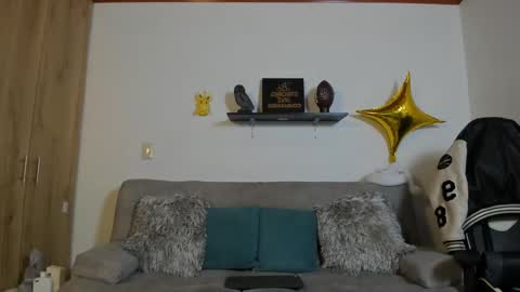 julian_wallace online show from 09/30/25, 02:11