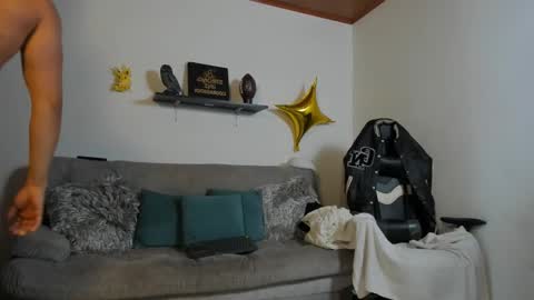 julian_wallace online show from 10/15/25, 06:52