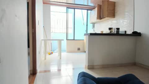 julian_wallace online show from 10/28/25, 03:14