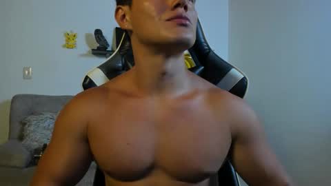 Snapshot of julian_wallace chatting on 11/14/25, 11:13 julian_wallace online show from 11/14/25, 11:13