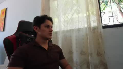 Snapshot of julian_wallace1 chatting on 06/20/26, 06:44 julian_wallace1 online show from 06/20/26, 06:44