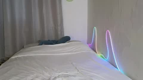 Snapshot of julian_win chatting on 04/02/26, 12:30 Eren online show from 04/02/26, 12:30