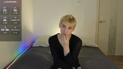 Snapshot of julian_win chatting on 04/23/26, 09:39 Eren online show from 04/23/26, 09:39