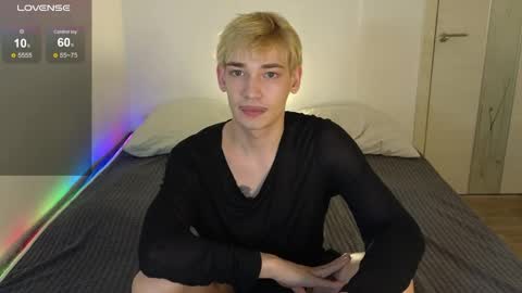 Snapshot of julian_win chatting on 04/24/26, 11:07 Eren online show from 04/24/26, 11:07