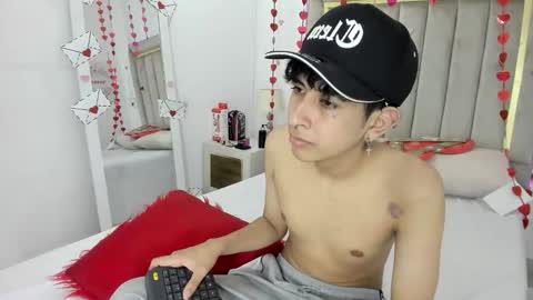 Julian online show from 02/12/26, 07:31