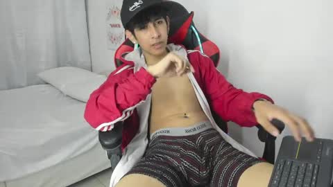 Julian online show from 03/31/26, 07:36