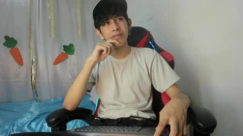 Julian online show from 04/13/26, 07:08