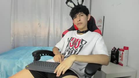 Snapshot of julian_xp chatting on 05/02/26, 07:30 Julian online show from 05/02/26, 07:30