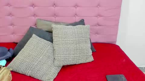 juliana12_ls online show from 11/04/25, 01:10