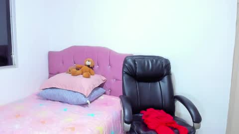 juliana Aristizabal  online show from 05/14/26, 02:51
