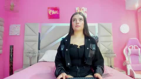 juliana_diamond_ online show from 12/03/25, 05:26