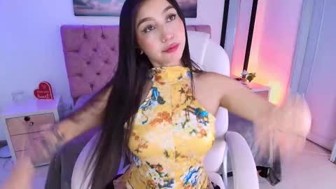  JULIANA CASTRO online show from 09/17/25, 11:45