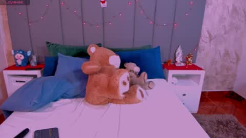 juli online show from 01/03/25, 04:22