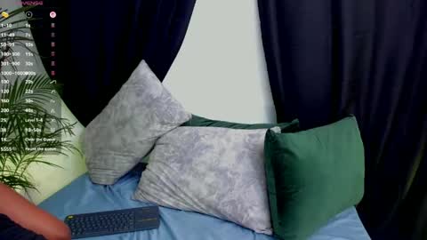 juli online show from 05/01/26, 03:11