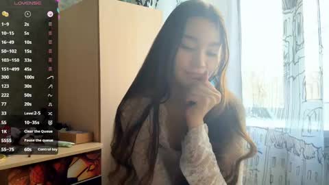 Snapshot of julianeaukamp chatting on 04/20/26, 12:57 Viola online show from 04/20/26, 12:57