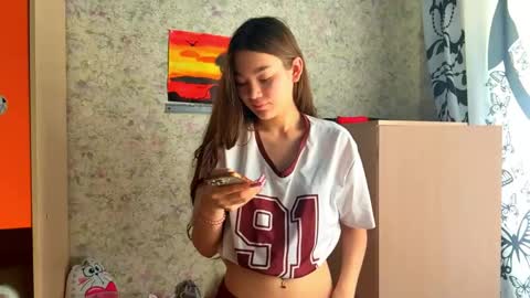 Snapshot of julianeaukamp chatting on 05/12/26, 01:25 Viola online show from 05/12/26, 01:25
