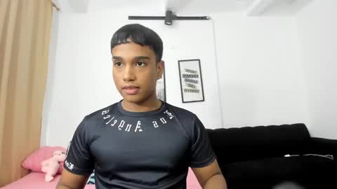 Juliann online show from 10/06/25, 01:52