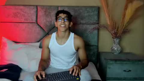 Snapshot of julianrouss chatting on 06/19/26, 08:34 Julian online show from 06/19/26, 08:34
