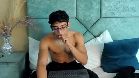 Snapshot of julianrouss chatting on 06/20/26, 08:11 Julian online show from 06/20/26, 08:11