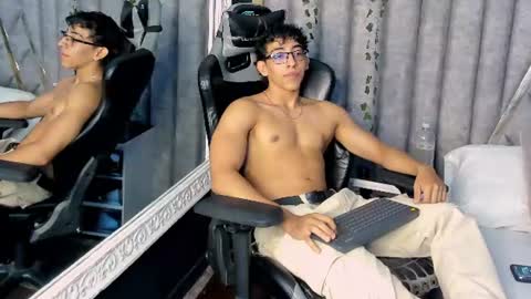 Snapshot of julianrouss chatting on 07/06/26, 08:11 Julian online show from 07/06/26, 08:11