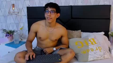 Snapshot of julianrouss chatting on 07/08/26, 08:46 Julian online show from 07/08/26, 08:46