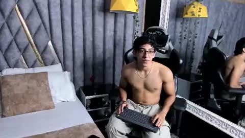 Snapshot of julianrouss chatting on 07/21/26, 09:06 Julian online show from 07/21/26, 09:06