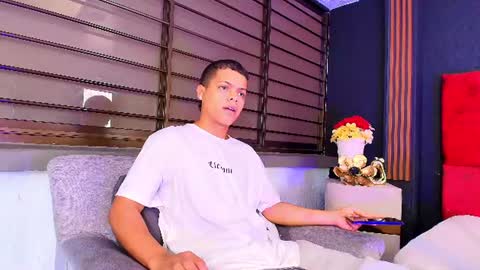 JULIAN STEARLING online show from 06/13/26, 07:34
