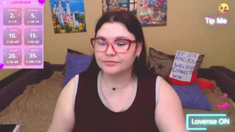 Snapshot of juliasane_ chatting on 06/05/26, 12:11 Jul online show from 06/05/26, 12:11