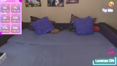 Snapshot of juliasane_ chatting on 06/11/26, 02:15 Jul online show from 06/11/26, 02:15