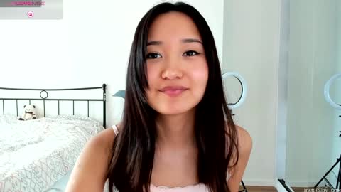 julia online show from 02/04/25, 09:07