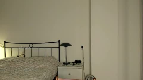 julia online show from 02/28/25, 03:15