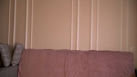 julia online show from 09/20/25, 02:51