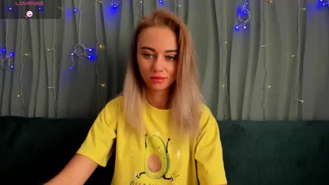 Yulya online show from 03/25/26, 02:39