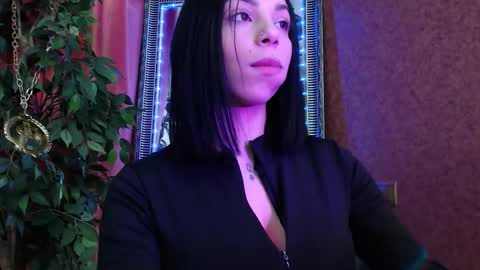 Maria online show from 11/17/25, 07:03