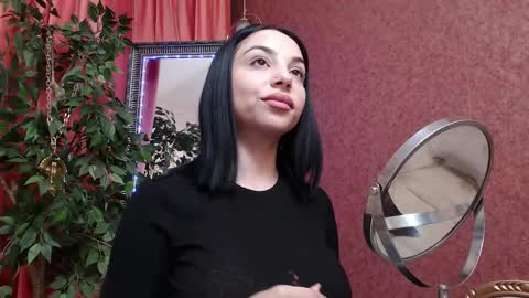 Maria online show from 12/17/25, 07:25