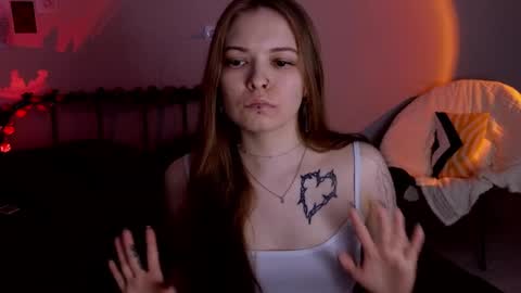 Snapshot of julidropp chatting on 04/19/26, 06:10 julidropp online show from 04/19/26, 06:10