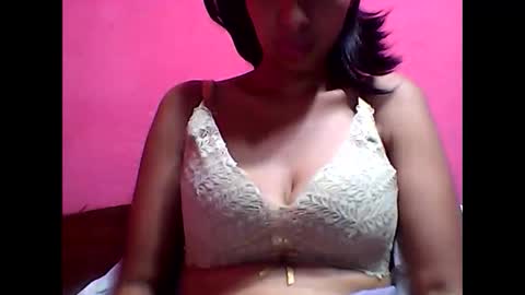 julie0612 online show from 02/12/25, 04:01