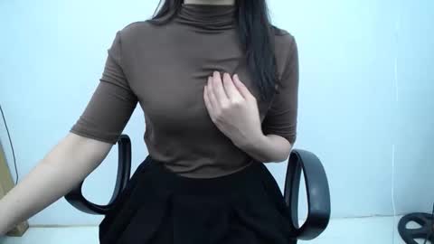 julie9x online show from 10/13/25, 08:53